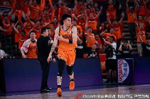 媒体人：赵睿/周琦/胡明轩等人落选有各自原因 张镇麟则令人意外