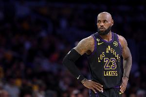 JR：刚去骑士时任务就是防守 在詹姆斯身边打球一切都变得很简单