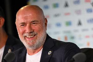 波黑主帅：补水暂停之前我们踢得更好，两三次绝佳机会本都该进球