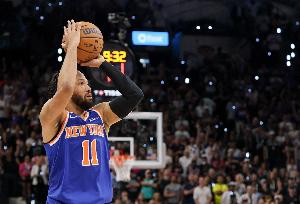 帕森斯：并非不尊重布伦森 但我认为华子是现在最好的美国球员