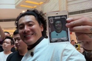 “诗人”已抵达战场！贺炜社媒发布：世界杯，我们来了！视频封面